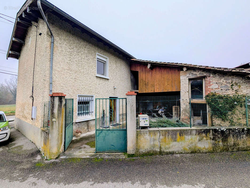 Maison à PONT-EVEQUE