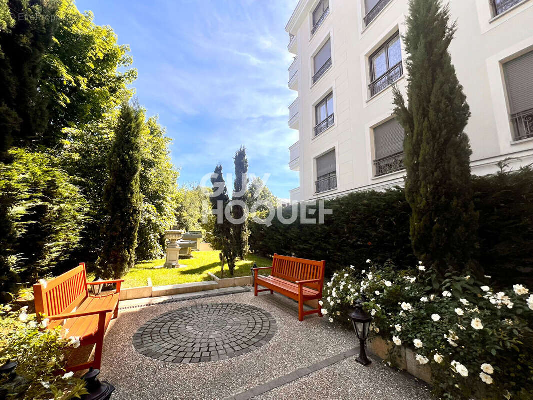 Appartement 64 m² à Clamart  - photo 2