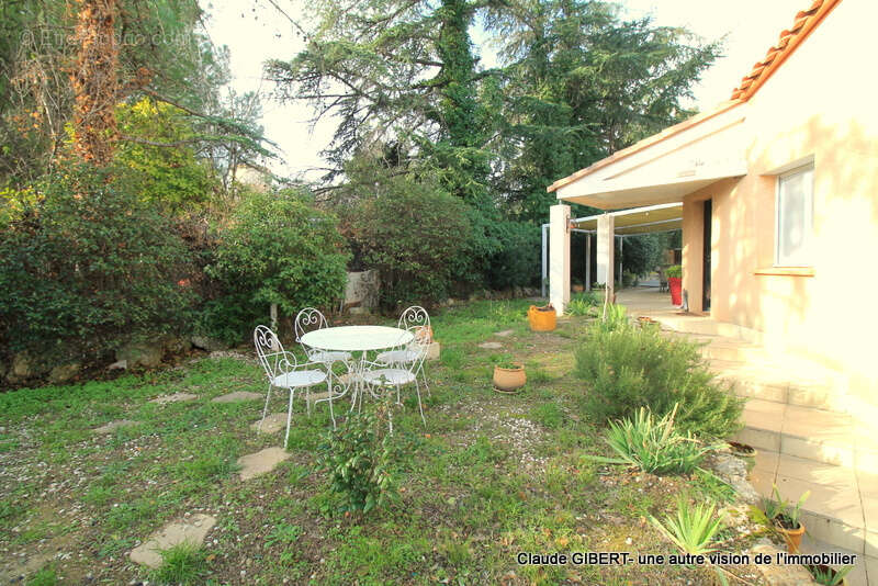 Maison à POUSSAN