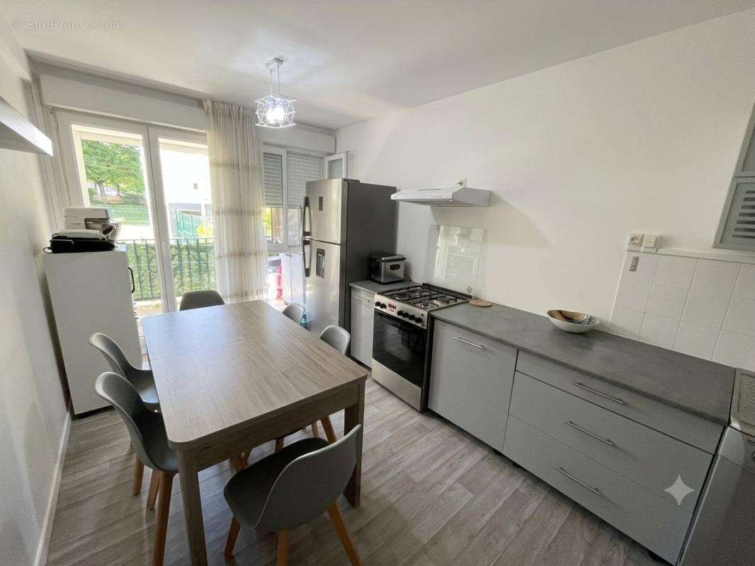 Appartement T3 de 73 m² rénové avec jardin privatif et balcon - photo 3