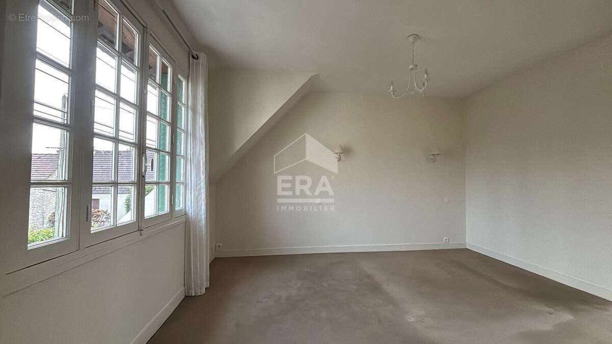 Maison à GARANCIERES