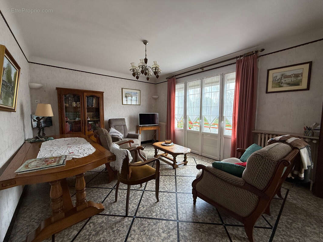 Maison à SAINT-VALENTIN