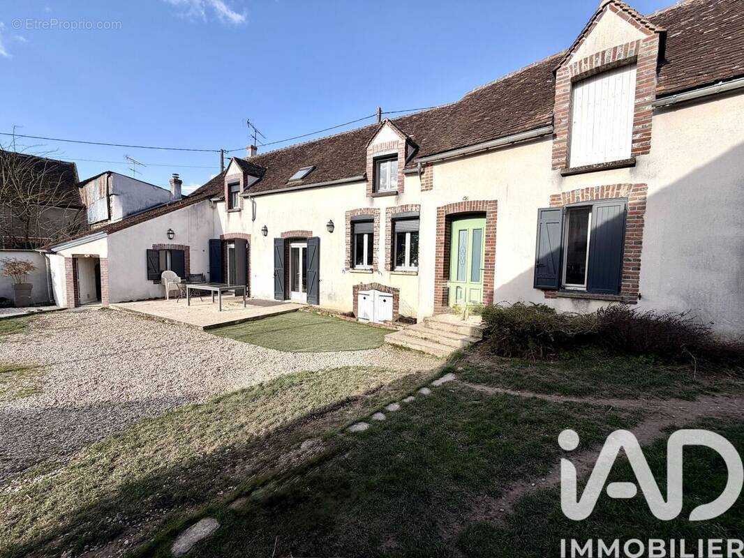Photo 1 - Maison à MALAY-LE-GRAND