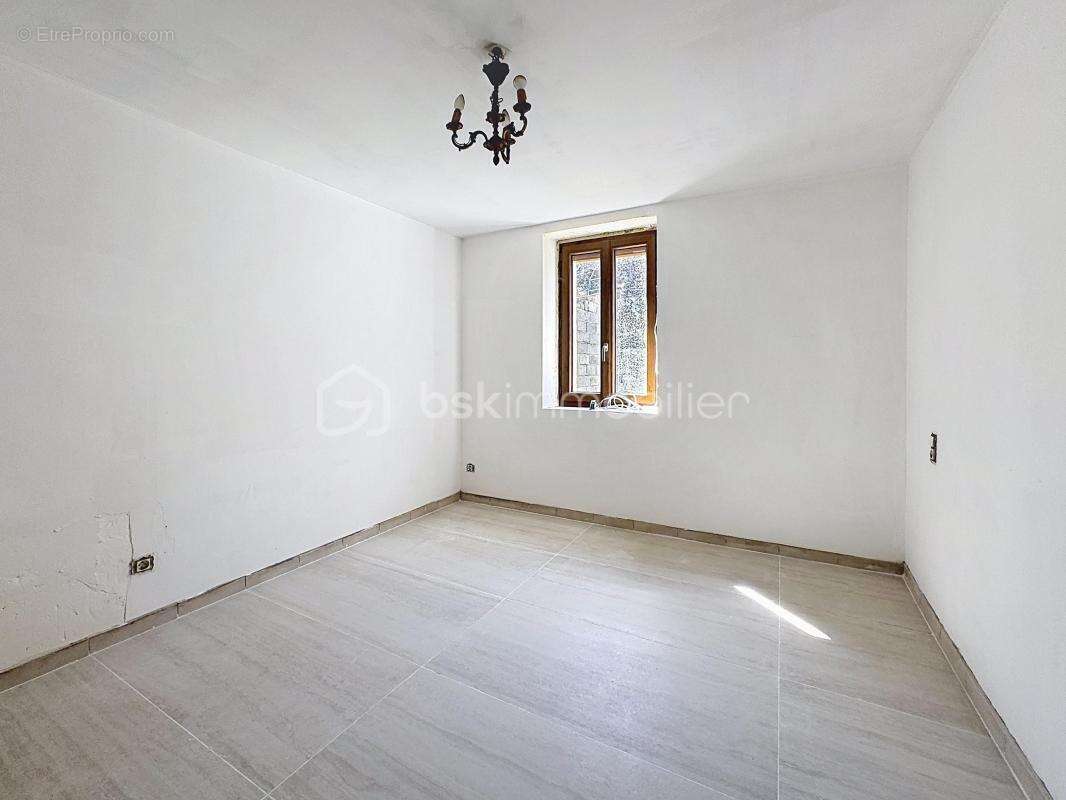 Maison à SAINT-USAGE