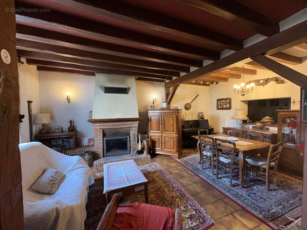 Maison à SAINT-JEAN-DE-LA-RUELLE