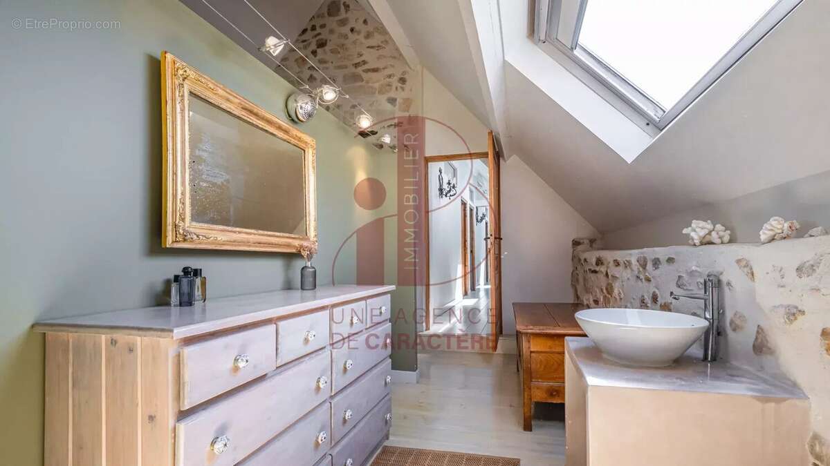 Maison à FONTAINEBLEAU