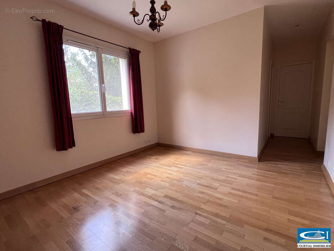 Maison à TOURNON-SUR-RHONE