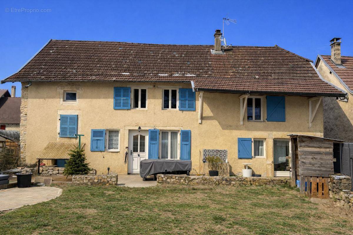 Maison à CREYS-MEPIEU