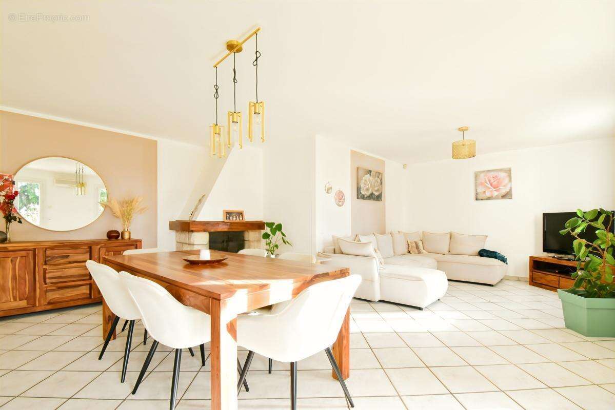 Maison à MALISSARD