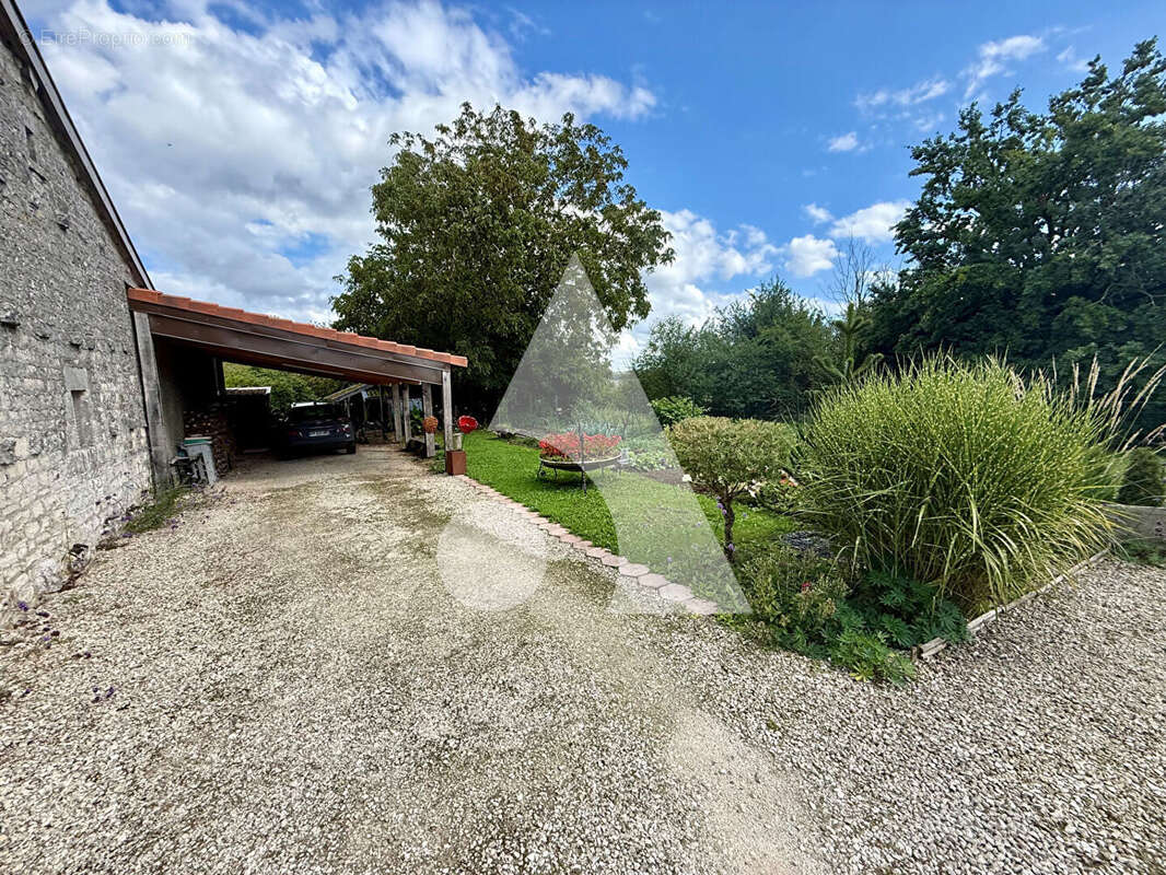 Maison à BRAUVILLIERS