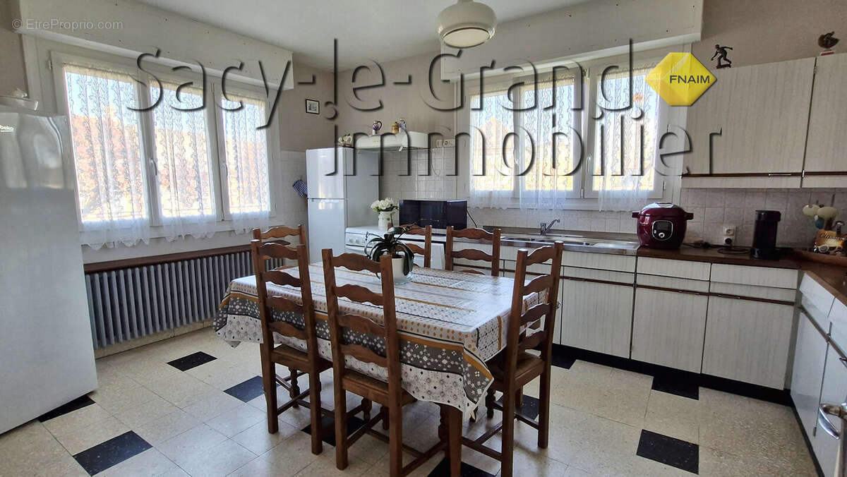 Maison à SACY-LE-GRAND