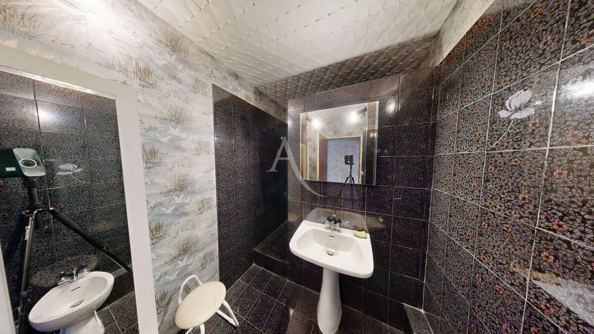 Maison d'habitation en centre ville - photo 15
