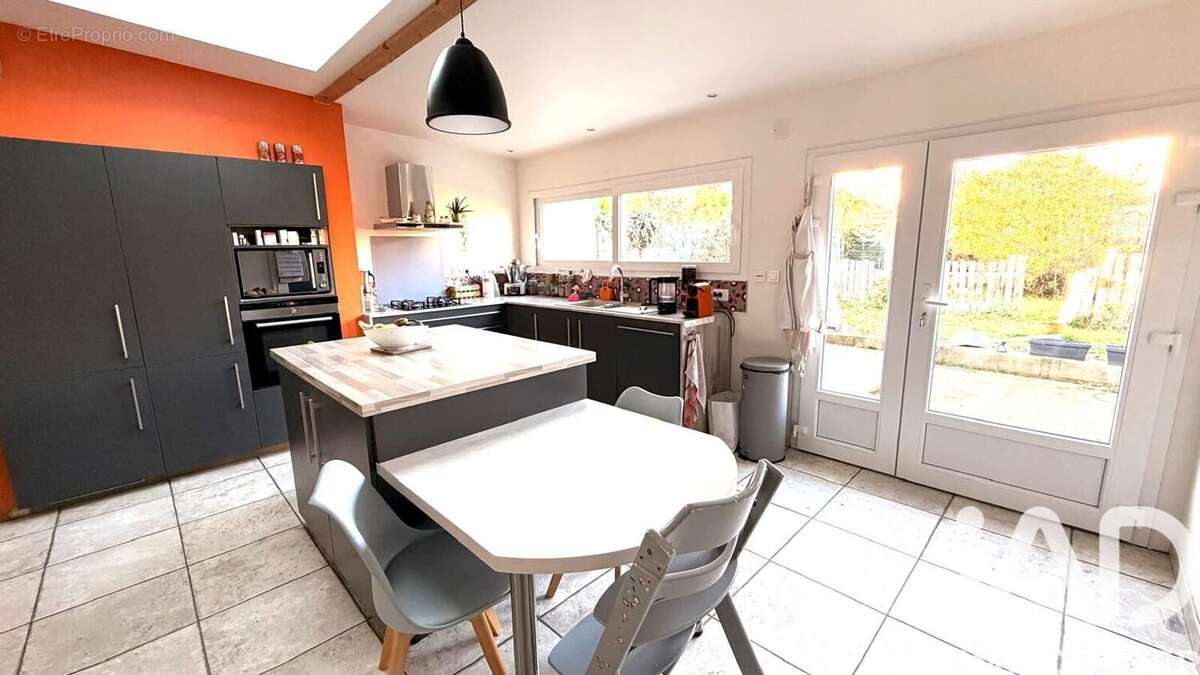 Photo 3 - Maison à SAINT-JEAN-DE-LA-RUELLE