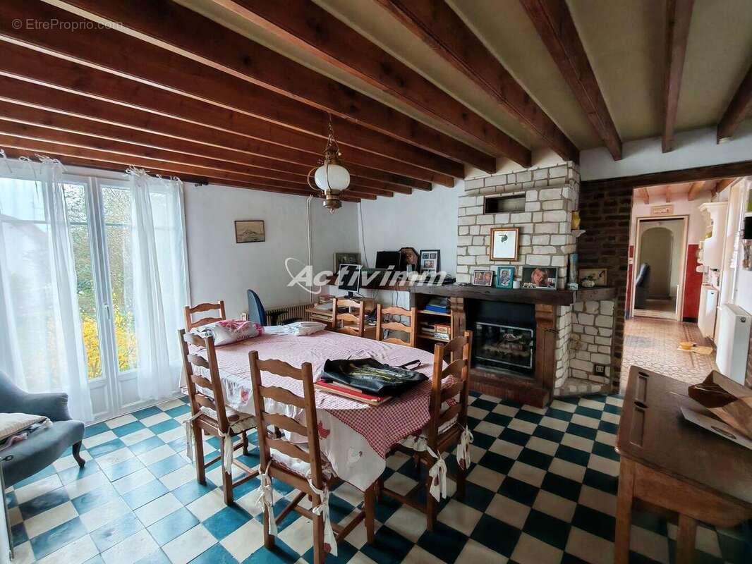 4294 9 - Maison à HESDIN