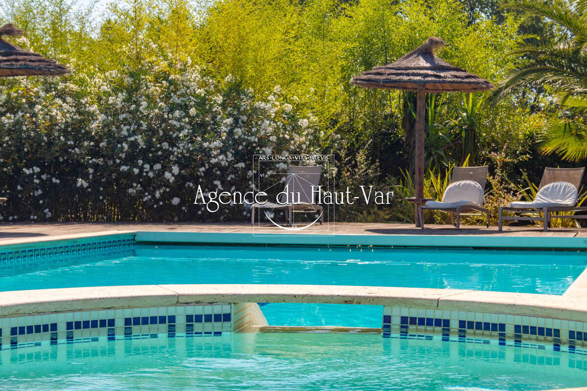 Superbe villa moderne, 4 chambres, 3300m2 de terrain - photo 16
