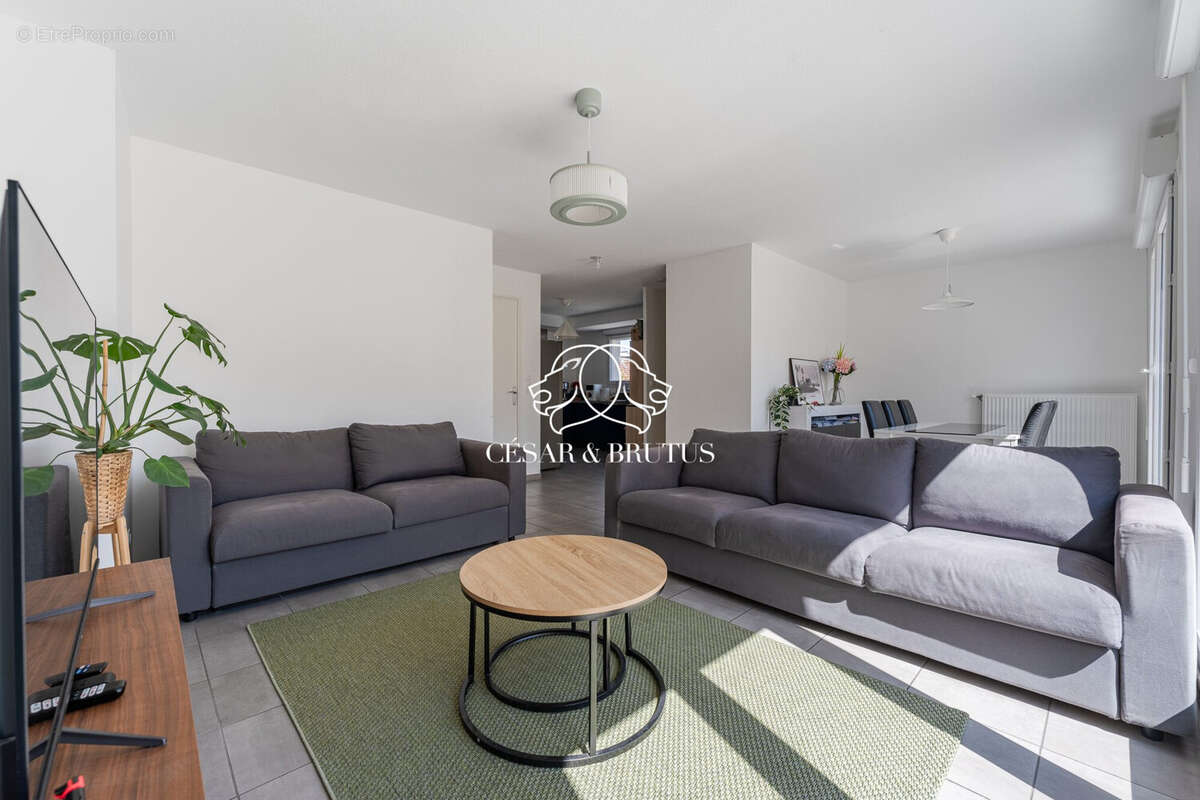 Appartement à VENISSIEUX