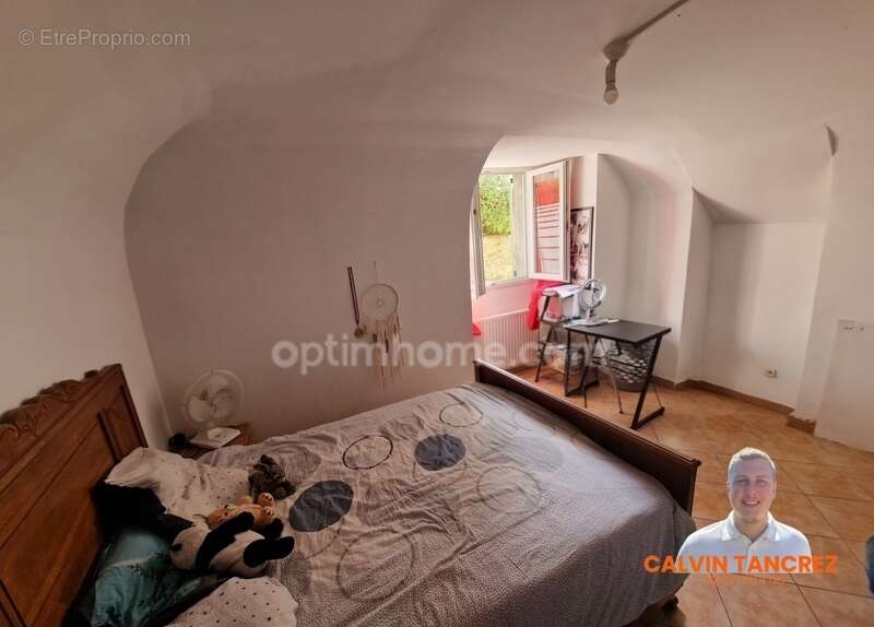 Appartement à SAINT-BRES