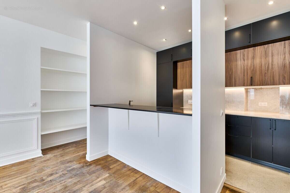 Appartement à PARIS-2E