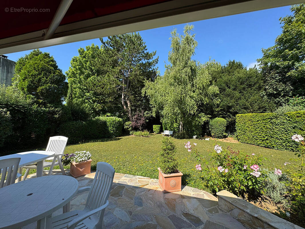 Maison à SAINT-NOM-LA-BRETECHE