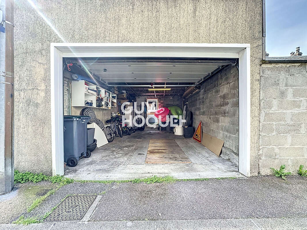 Maison à SAINT-ETIENNE-DU-ROUVRAY