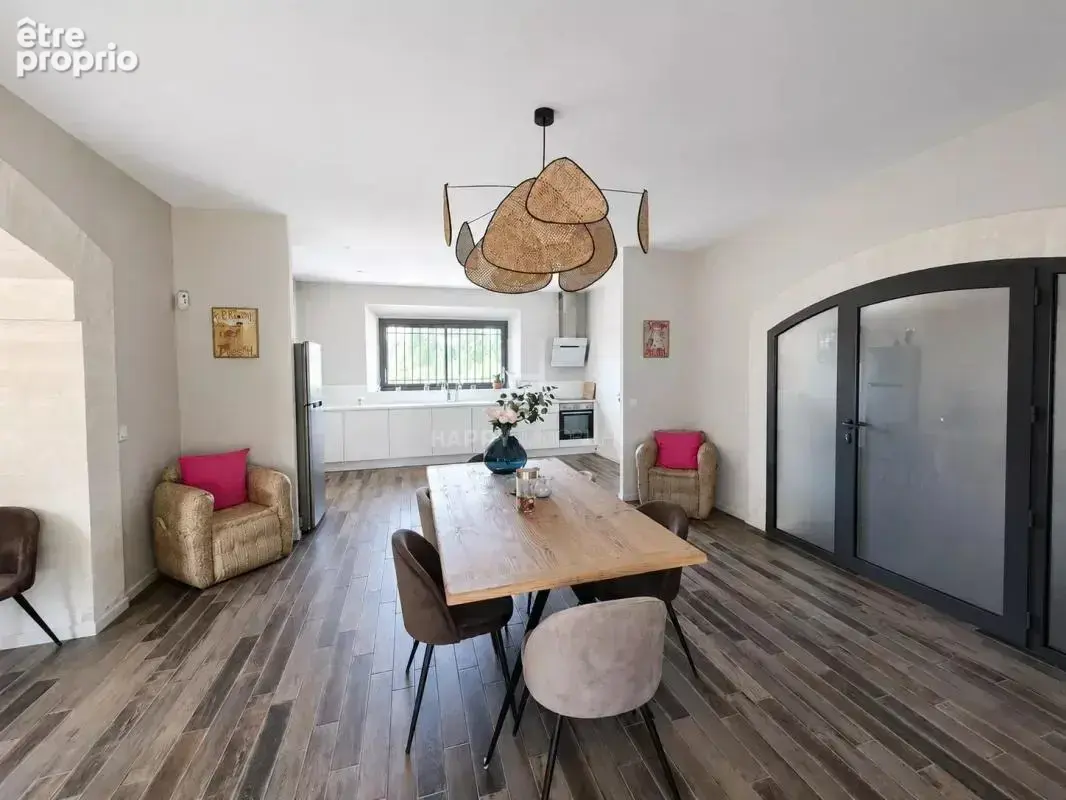 Rare : ensemble de 3 maisons à Noves - photo 17