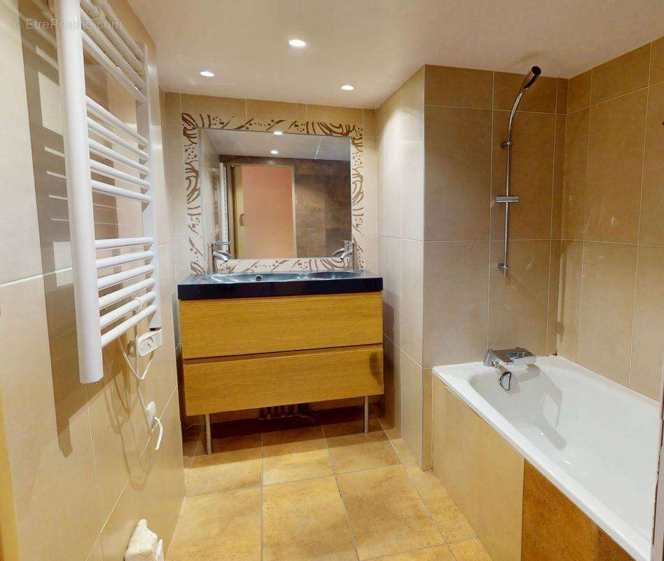 Appartement à LYON-5E