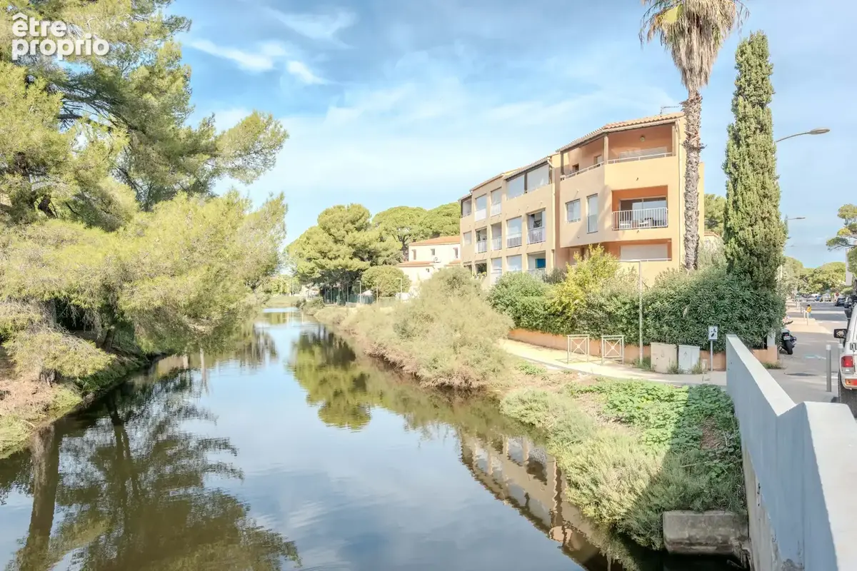 Port de hyeres, studio cabine avec terrasse sud et parking ... - photo 5