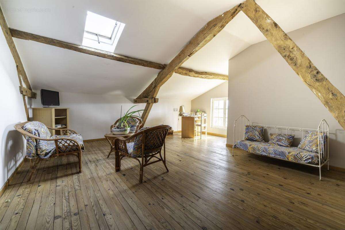 Maison à LAMONTJOIE