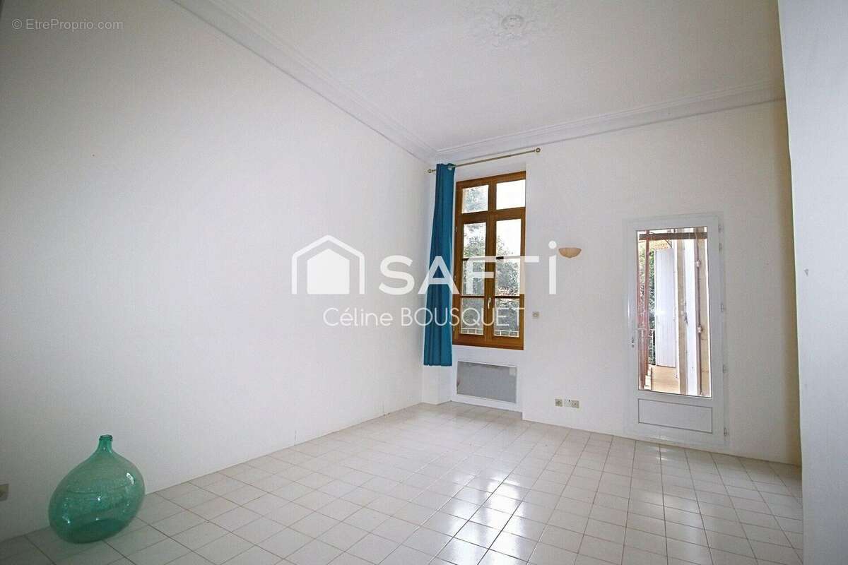 Photo 2 - Appartement à NIMES