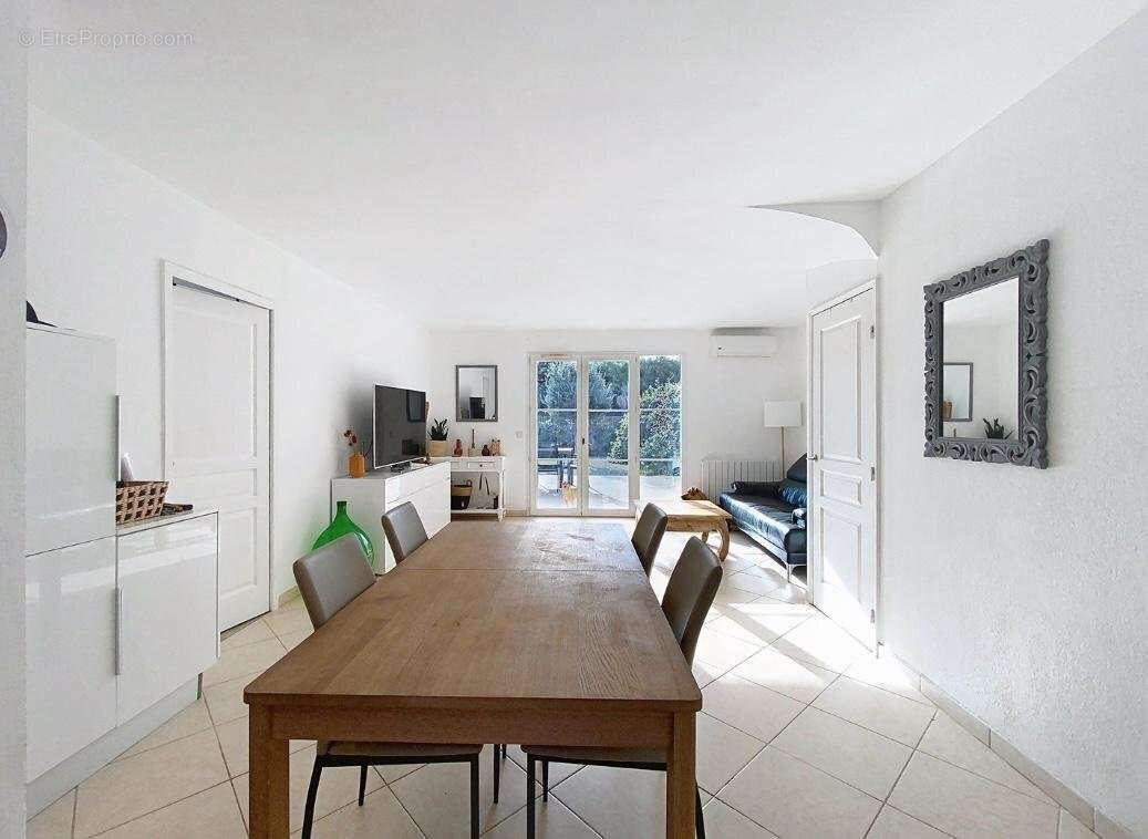 Maison à VILLENEUVE-LOUBET