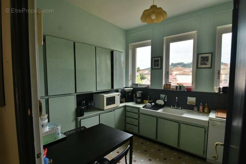 Maison à COURS-LA-VILLE