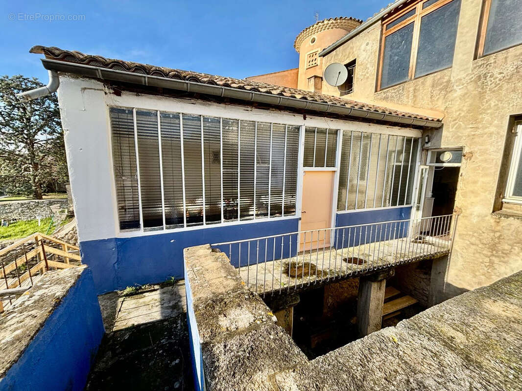 Commerce à TAULIGNAN