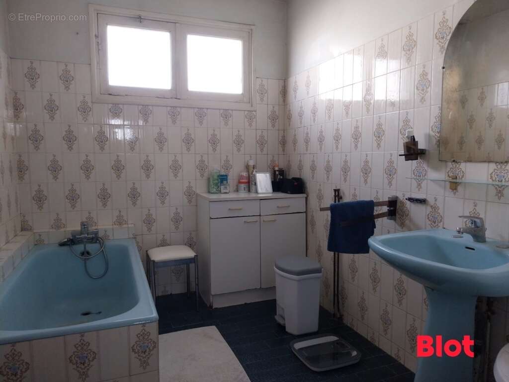 Maison à SAINT-JOUAN-DES-GUERETS