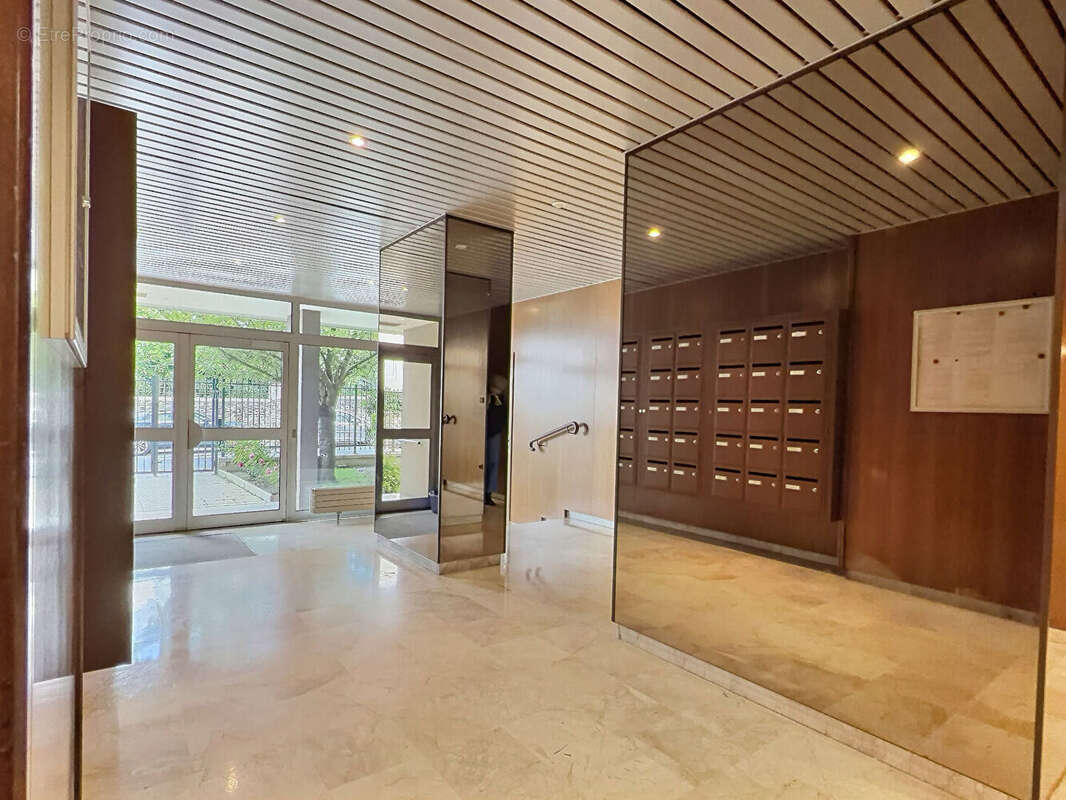 Appartement à PARIS-20E