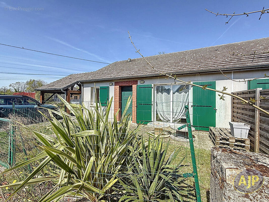 Maison à NOTRE-DAME-DES-LANDES