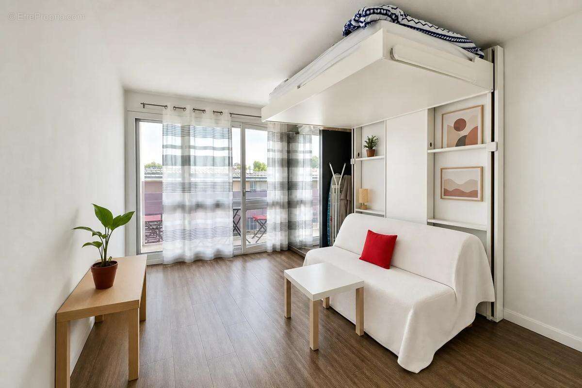 Studio meublé 18 m² Cachan avec balcon loué - photo 4
