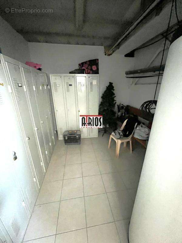 Commerce à LA FARLEDE