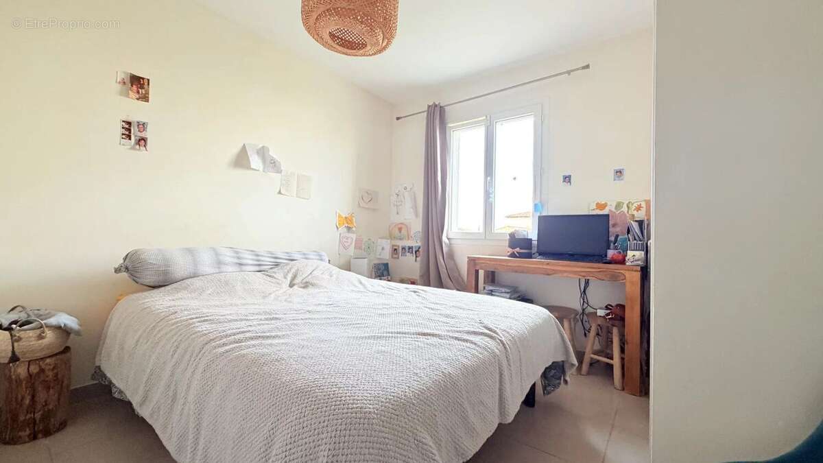 Maison à POURRIERES