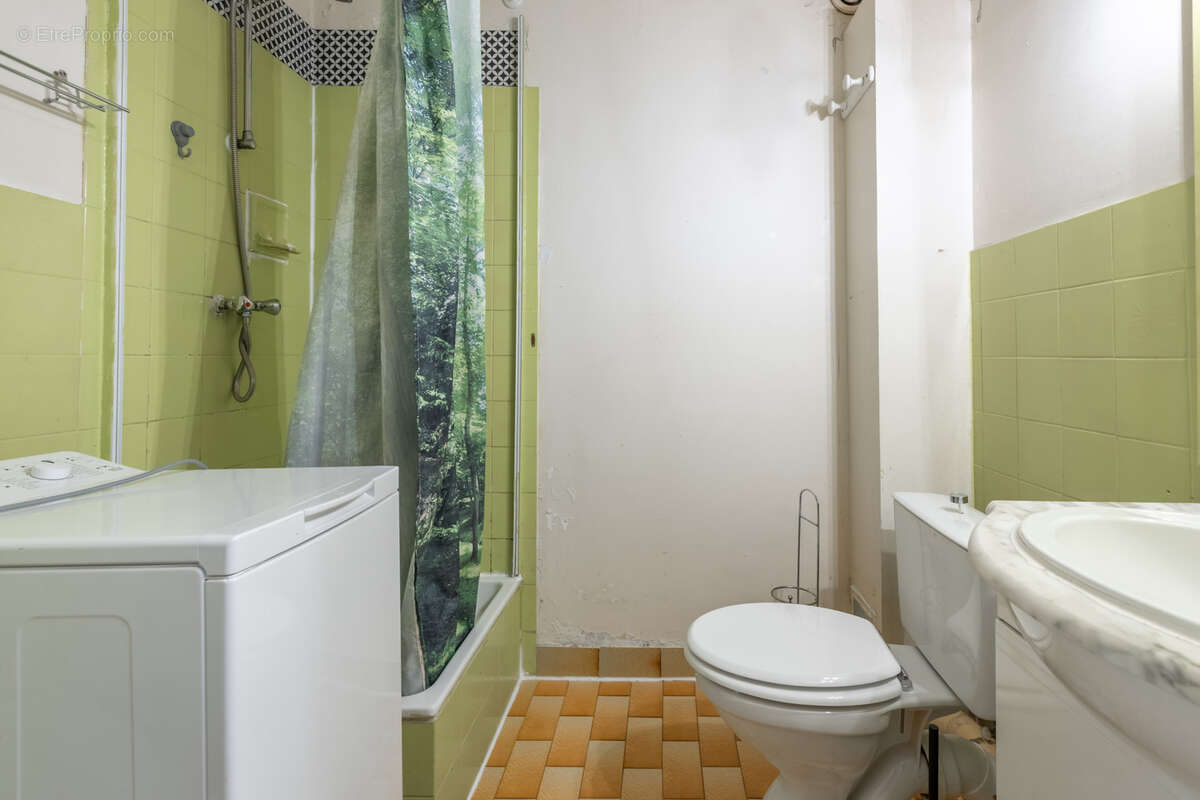 Appartement à MAUGUIO