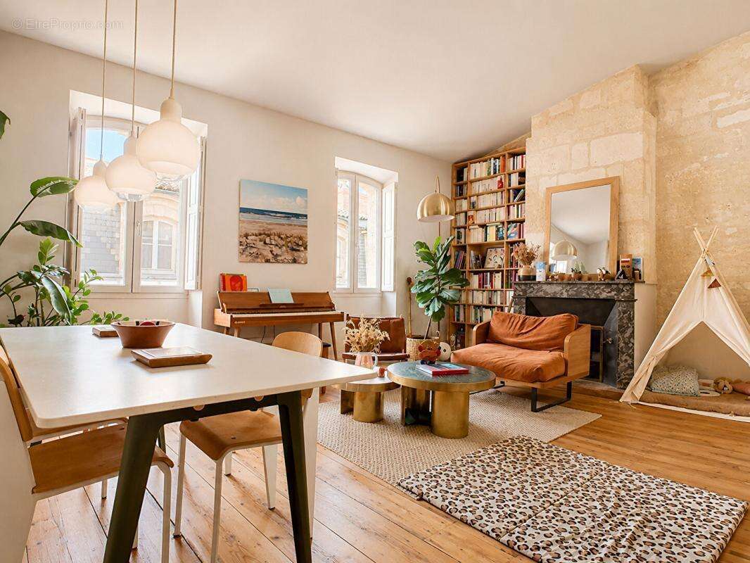 Vente T4 92m2 BORDEAUX (33800) - photo 2