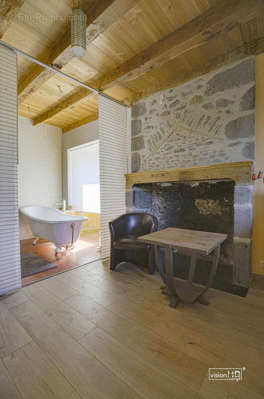 Maison à CRANDELLES