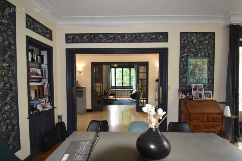 Maison à COURS-LA-VILLE