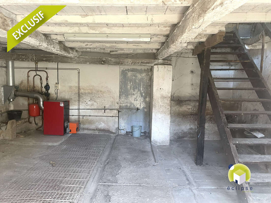 Attignat - Ferme mitoyenne 90m2 hab. + terrain + Nombreuses dépendances - photo 10
