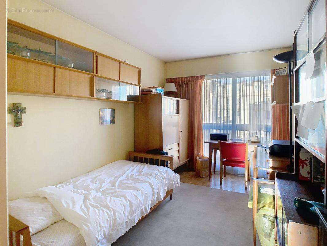 Appartement à ISSY-LES-MOULINEAUX