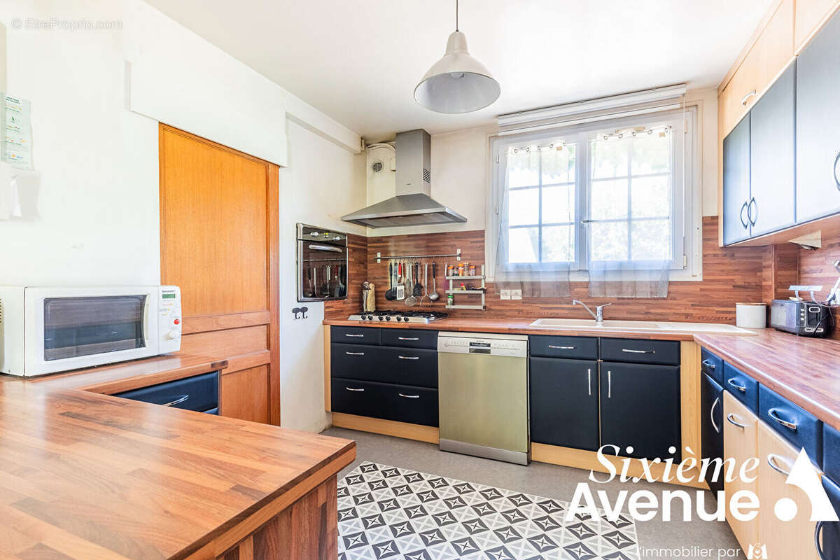 Maison à SAVIGNY-SUR-ORGE