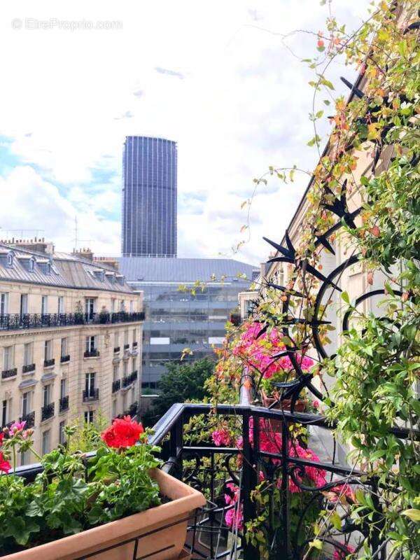 Appartement à PARIS-15E