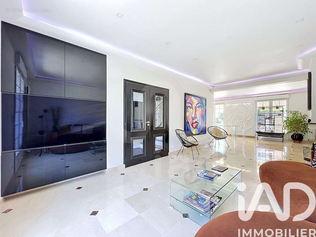 Maison 313 m² à Bry-Sur-Marne  - photo 8