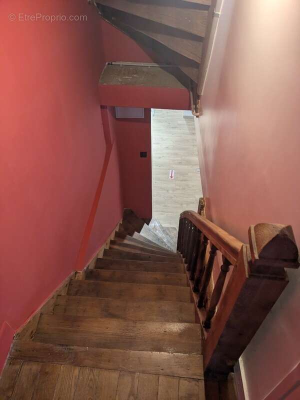 Guemene sur scorff immeuble de 230m² environ sur 3 niveaux avec jardin - photo 7