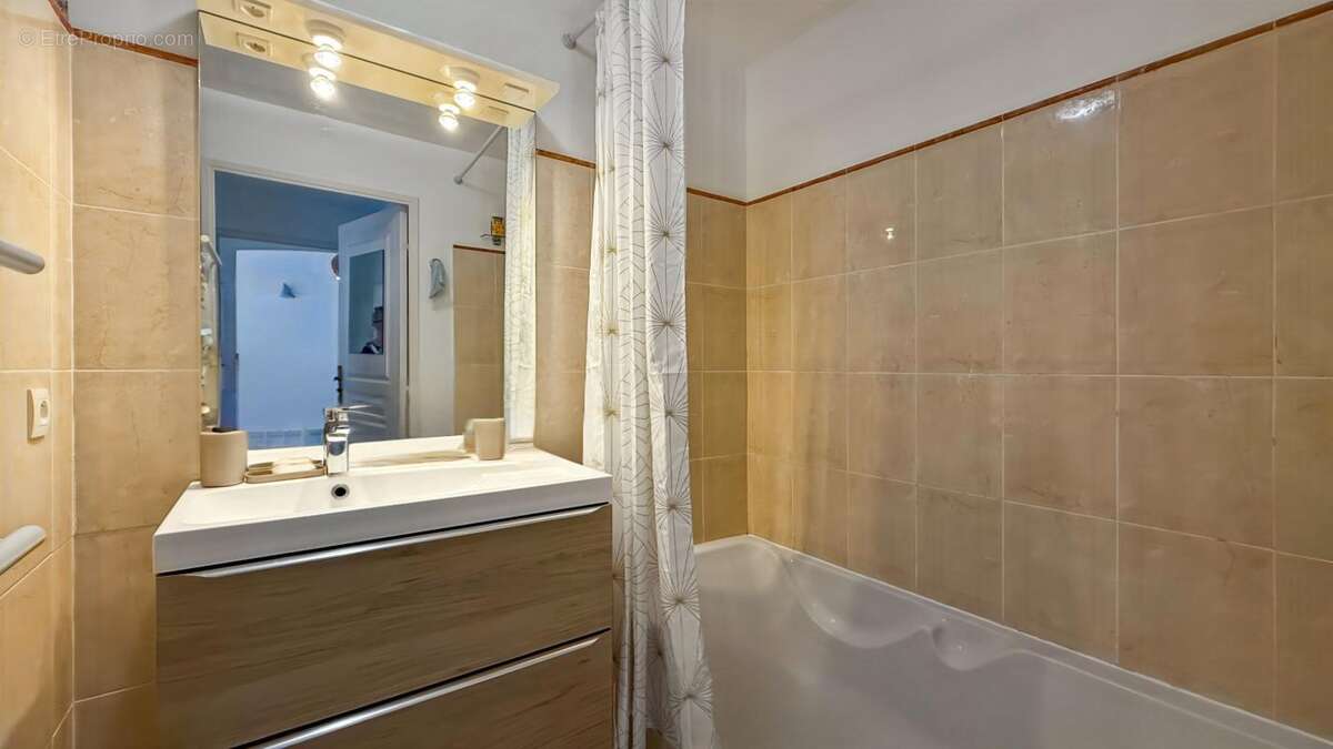 Appartement à SAINT-RAPHAEL