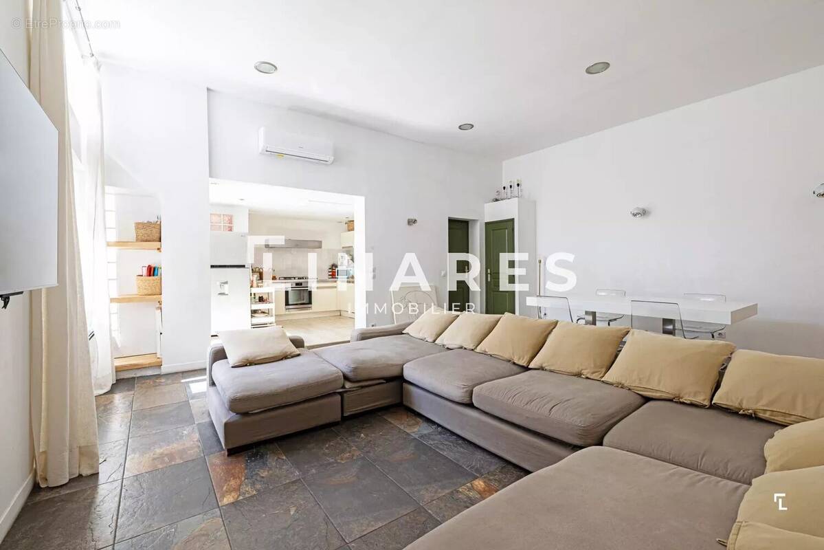 Appartement à MARSEILLE-7E